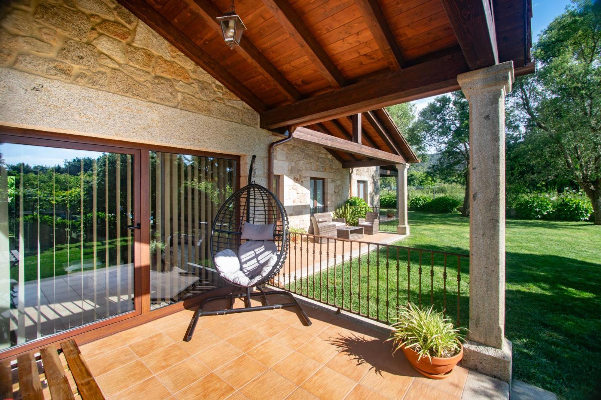 Os Miguelinos Guest House Catoira Exterior photo